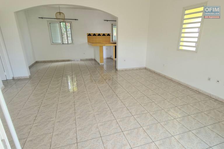 GRANDE MAISON DE 110 M2, AVEC 3 CHAMBRES, JARDIN, TERRASSE