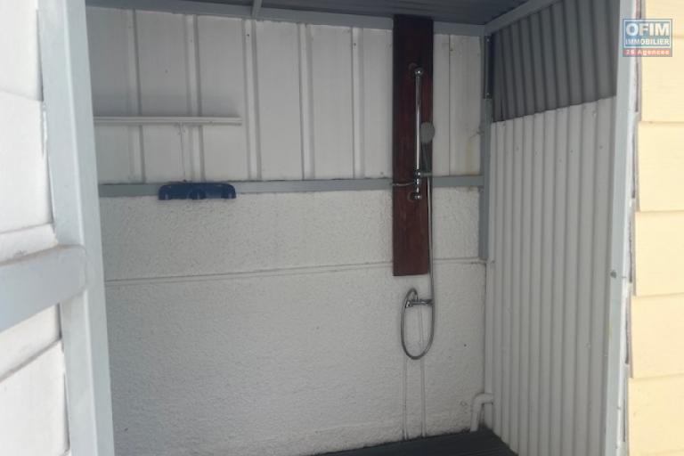 A louer villa F4 mitoyenne sur ETANG SALE LES BAINS.