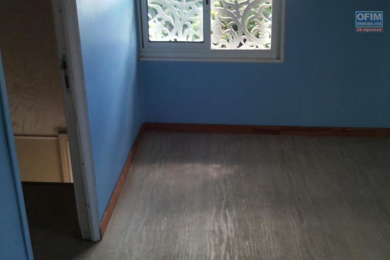 PETITE MAISON AVEC 2 CHAMBRES, JARDIN