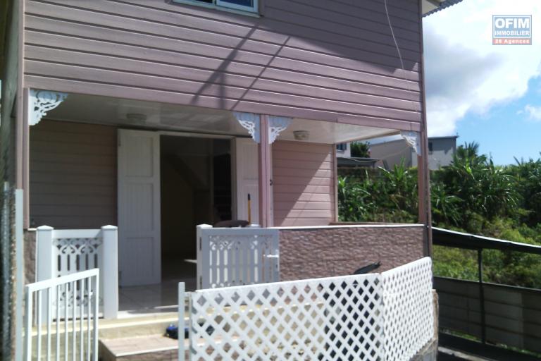 PETITE MAISON AVEC 2 CHAMBRES, JARDIN