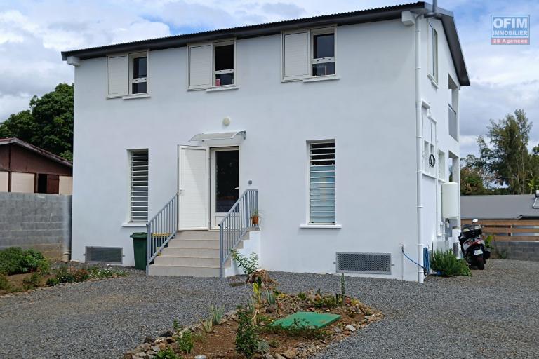 Villa T2/3 neuve en Duplex de 84 m² bâtie en 2025 sur un terrain 342 m² – Vue mer – Ravine des Cabris