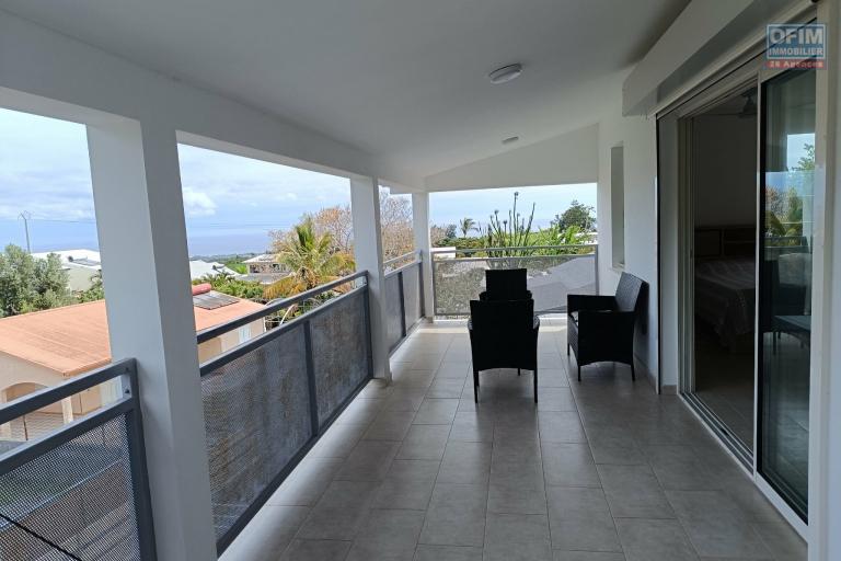 Villa T2/3 neuve en Duplex de 84 m² bâtie en 2025 sur un terrain 342 m² – Vue mer – Ravine des Cabris