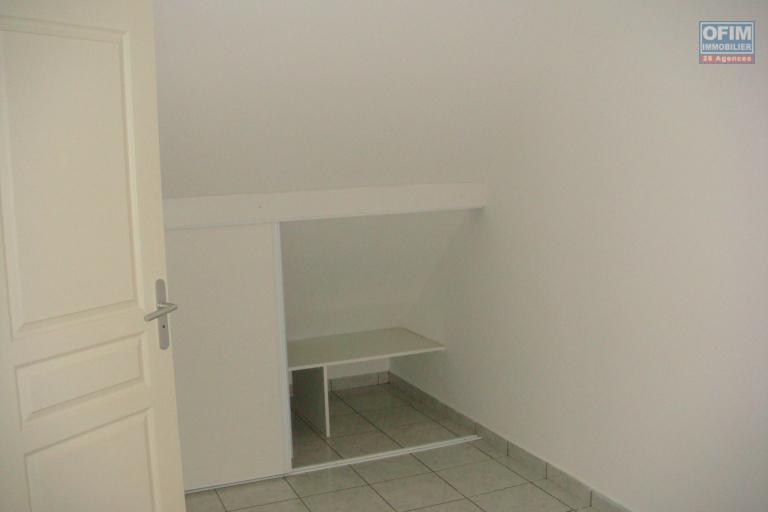 A vendre T3 duplex dans la résidence les huppes de bourbon à La Montagne