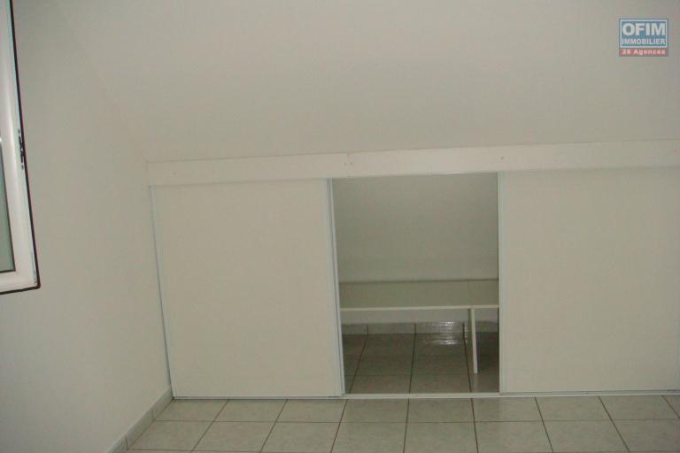 A vendre T3 duplex dans la résidence les huppes de bourbon à La Montagne