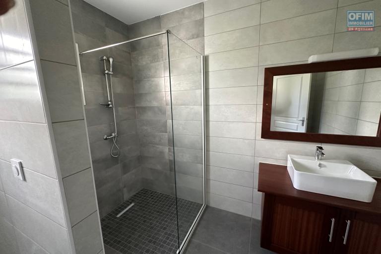 A louer jolie villa neuve Jumelée de type T4 à proximité immédiat du centre ville de Bras-Panon