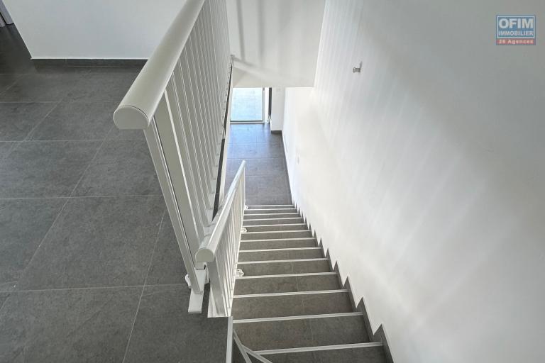 A louer jolie villa neuve Jumelée de type T4 à proximité immédiat du centre ville de Bras-Panon