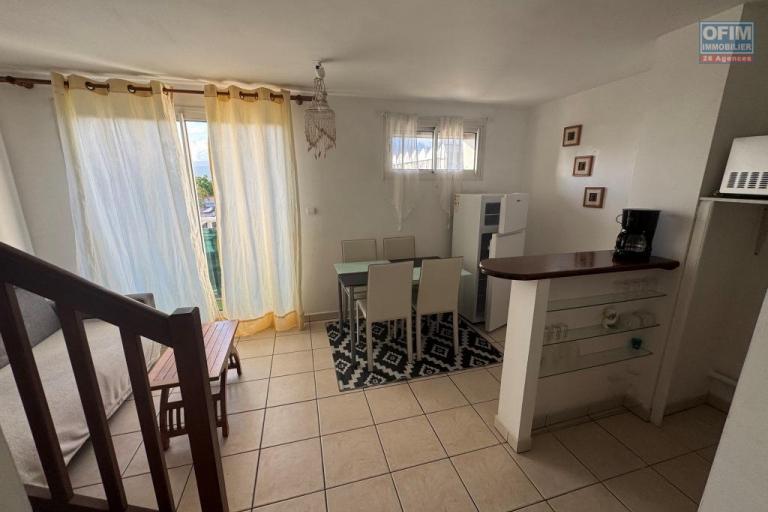 A louer joli appartement de type F2 MEUBLE duplex au Tampon proche centre ville