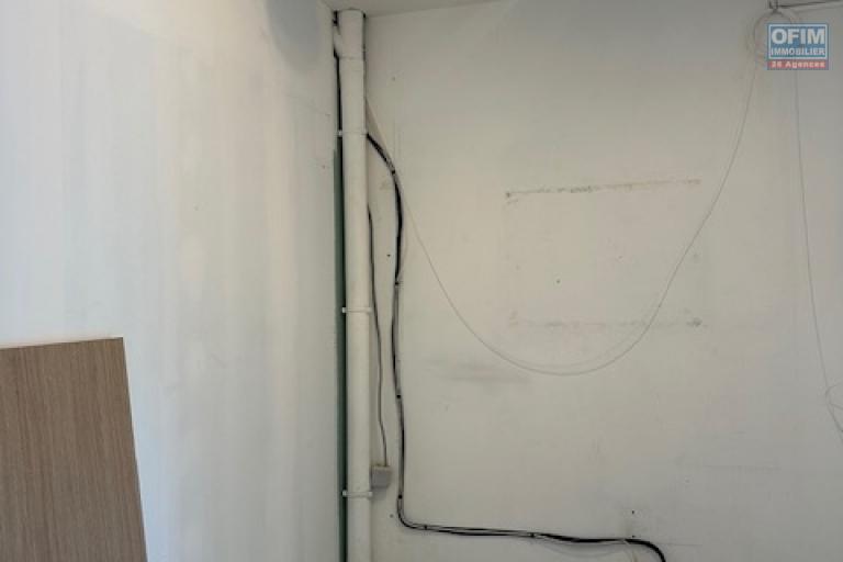 Local commercial 63m2 plein centre ville Saint-Pierre