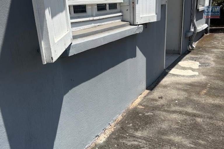 Local commercial 63m2 plein centre ville Saint-Pierre