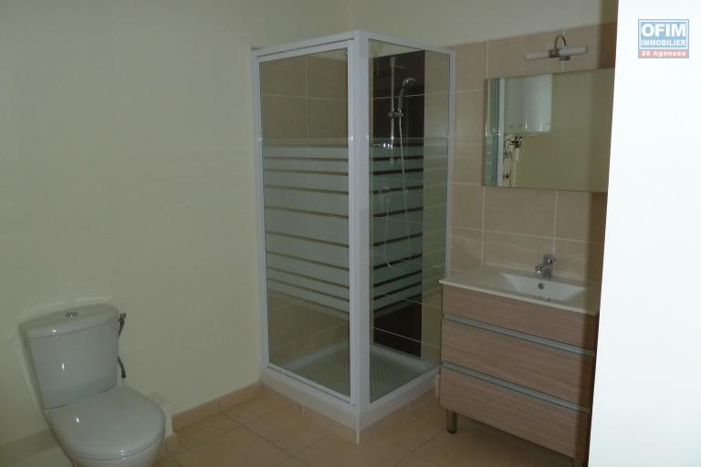 A louer grand T1 bis à STE CLOTILDE residence Lobellia