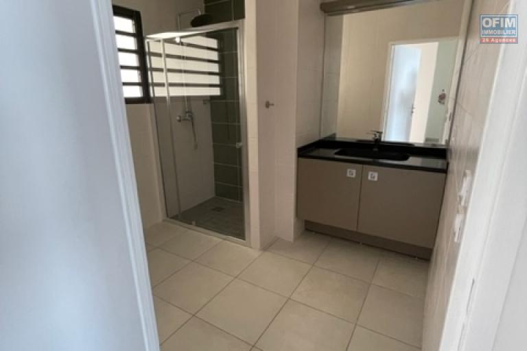 A louer à St Leu  appartement T3 dans une résidence récente