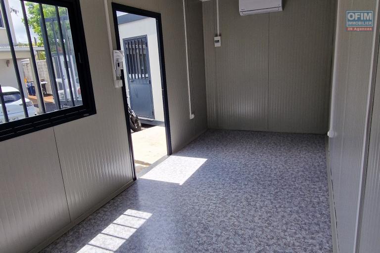 A LOUER - Local commercial - Type Algeco - Sainte Marie