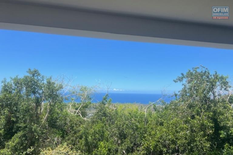 A louer jolie villa de type F3 mitoyenne dans impasse avec une belle vue Océan