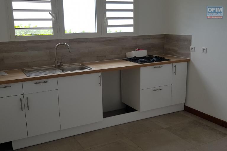 A louer jolie villa de type F3 mitoyenne dans impasse avec une belle vue Océan