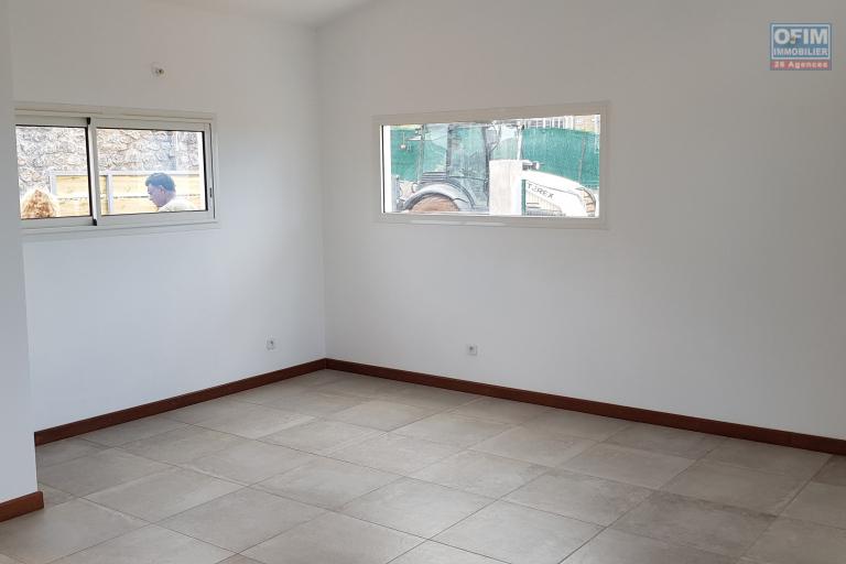 A louer jolie villa de type F3 mitoyenne dans impasse avec une belle vue Océan