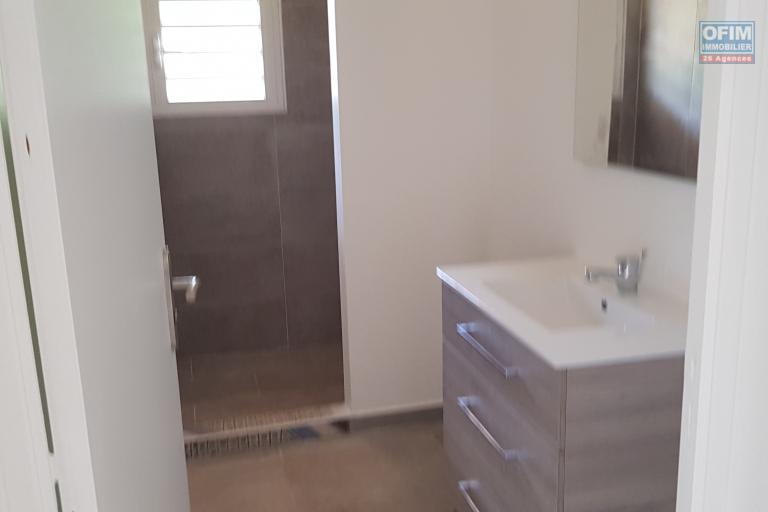 A louer jolie villa de type F3 mitoyenne dans impasse avec une belle vue Océan