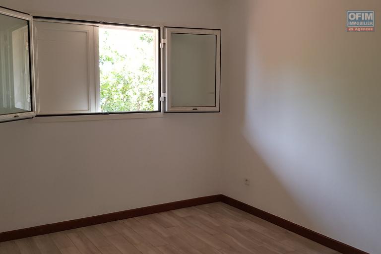 A louer jolie villa de type F3 mitoyenne dans impasse avec une belle vue Océan