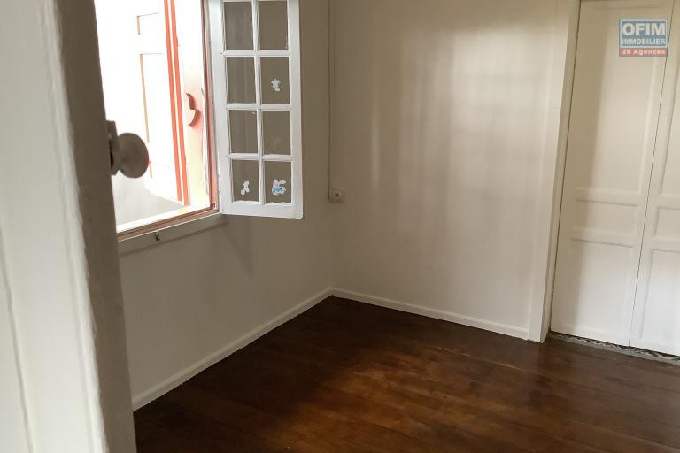 a louer très belle case créole