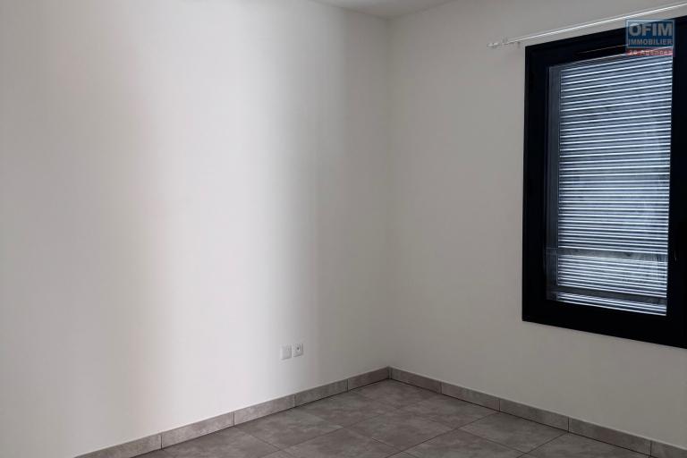 A louer très bel appartement sur la résidence ETOILE DE MER à Sainte Clotilde.