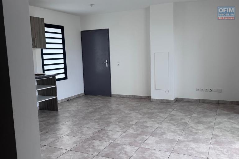 A louer très bel appartement sur la résidence ETOILE DE MER à Sainte Clotilde.