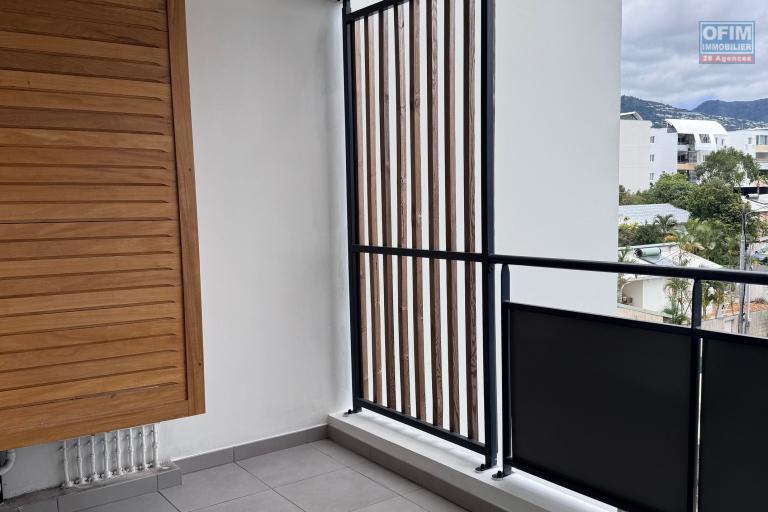 A louer très bel appartement sur la résidence ETOILE DE MER à Sainte Clotilde.
