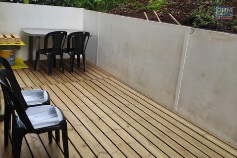 A vendre T2 en RDJ dans la residence Clipperton plein centre de La Montagne,