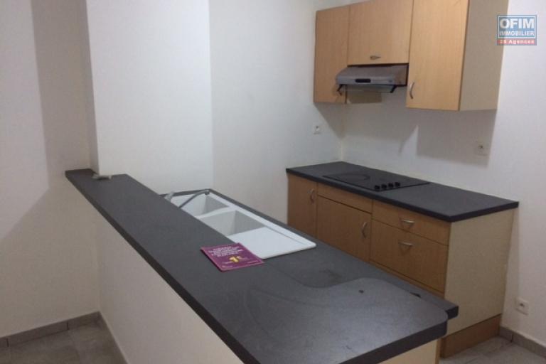 A vendre T2 en RDJ dans la residence Clipperton plein centre de La Montagne,