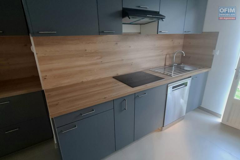 GRANDE MAISON ENTIEREMENT RÉNOVÉE 3 CHAMBRES, CUSINE NEUVE, JARDIN CLOTURÉ