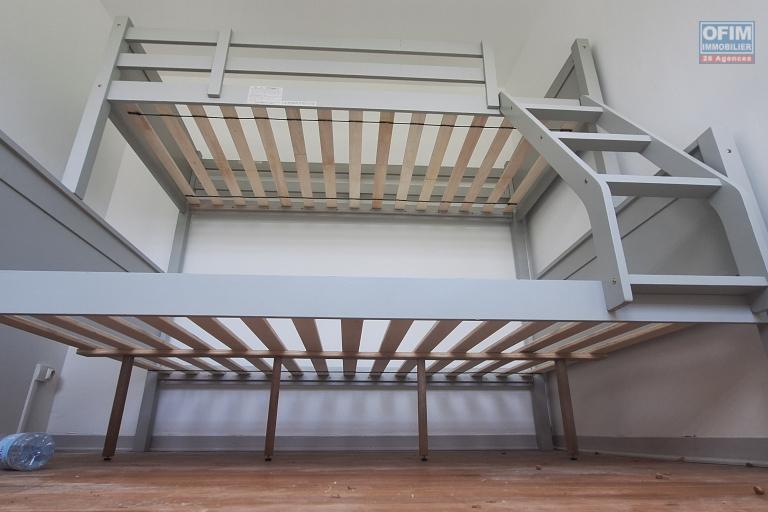 Appartement F1 spacieux a Sainte Anne