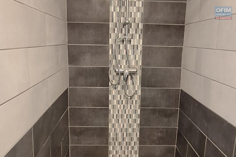 Appartement F1 spacieux a Sainte Anne