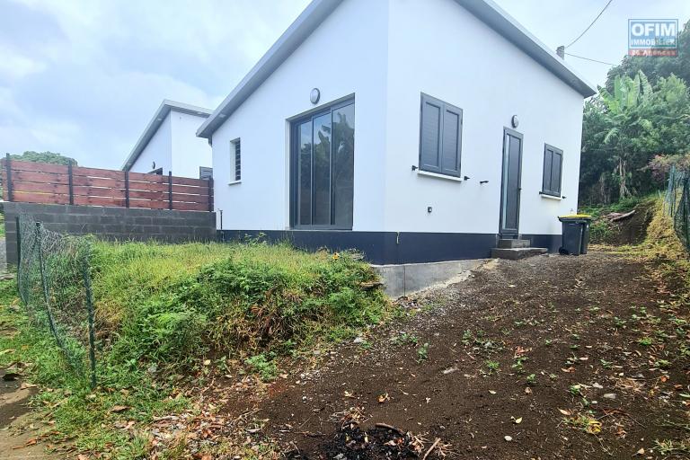 MAISON NEUVE AVEC 2 CHAMBRES, CUISINE ÉQUIPÉE, SITUÉE SUR COMMUNE CARRON/ STE SUZANNE