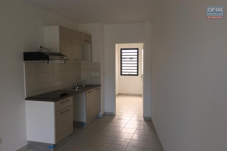 A louer ce charmant appartement de type F2 d'une surface de 45,18m2 sur la résidence ALBATROS à Sainte Clotilde.