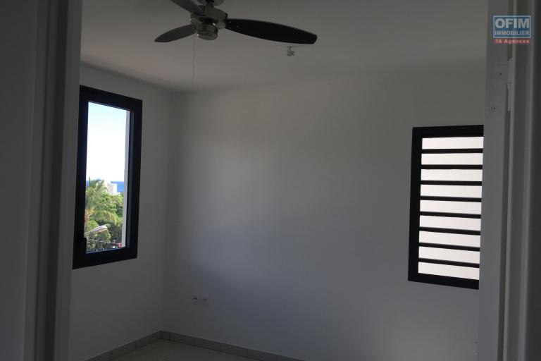 A louer ce charmant appartement de type F2 d'une surface de 45,18m2 sur la résidence ALBATROS à Sainte Clotilde.