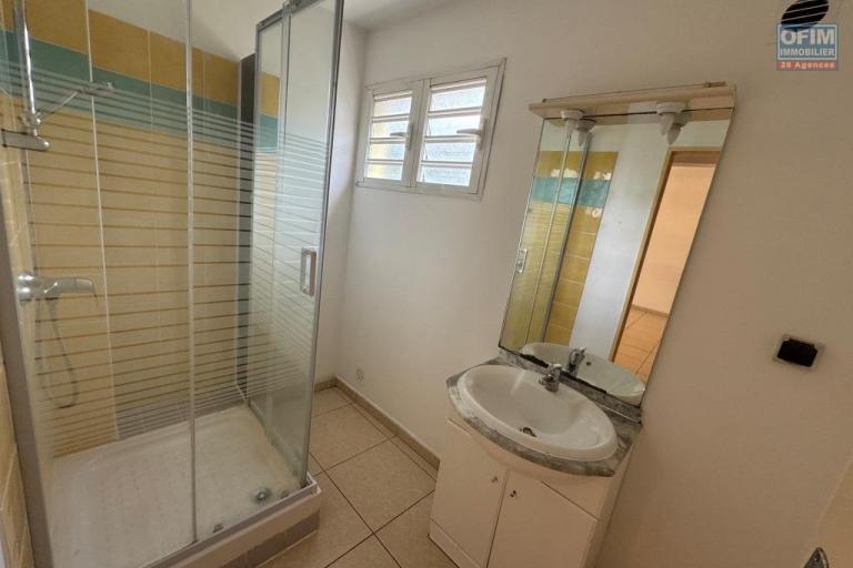 A louer joli appartement de type F3 d'environ 56 m² le Tampon proche centre ville