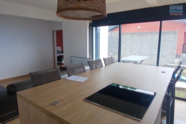 A LOUER Maison neuve NON MEUBLEE de type F4 à Trois Bassins