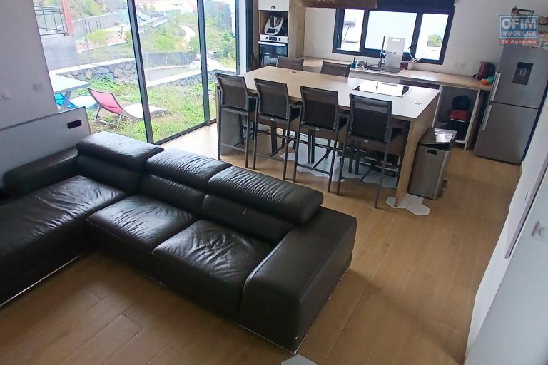 A LOUER Maison neuve NON MEUBLEE de type F4 à Trois Bassins