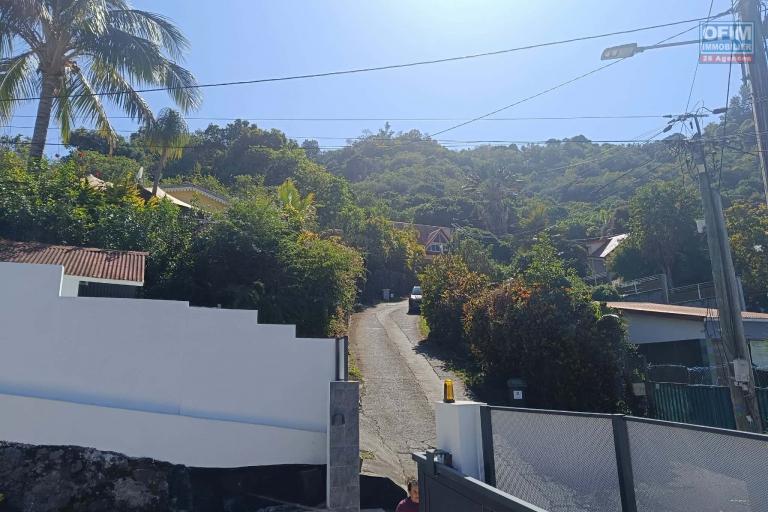 Charmante maison F3/4 entièrement rénovée à deux pas des sentiers de randonnée  à  l'Entre deux