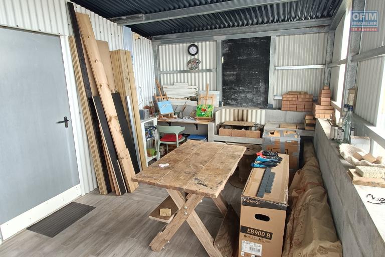 A vendre exceptionnelle Villa de 80 m2 sur un terrain de 3100 m2 &agrave; la PLaine des Palmistes