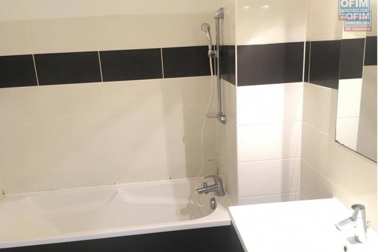 A vendre T2 dans la residence cooquelicot 3 chemin Finette &agrave; STE CLOTILDE