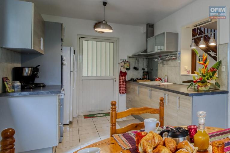 A louer très belle villa meublée a la rivière saint louis