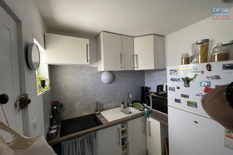  &Agrave; Vendre &ndash; Ensemble immobilier T2 + garage am&eacute;nag&eacute; en T2  &agrave; Saint Gilles les Bains (97434)