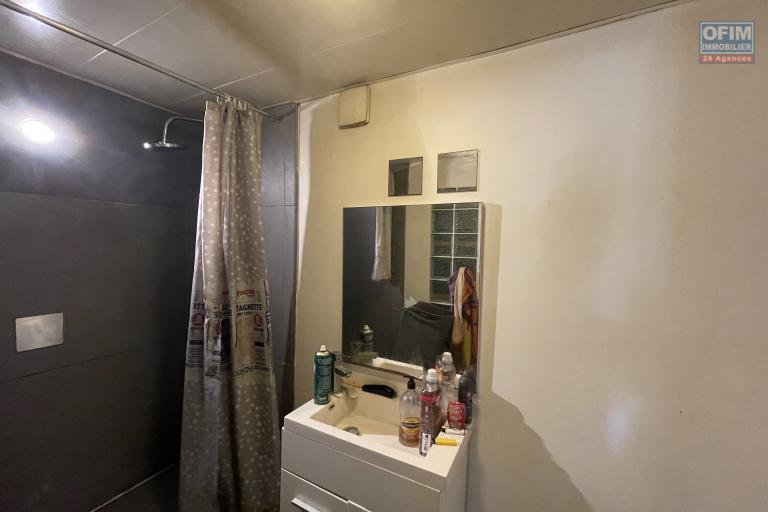  &Agrave; Vendre &ndash; Ensemble immobilier T2 + garage am&eacute;nag&eacute; en T2  &agrave; Saint Gilles les Bains (97434)