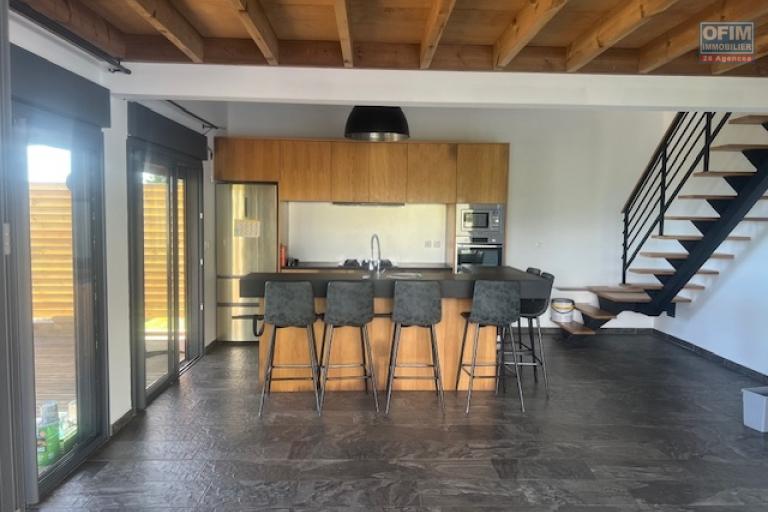 &Agrave; louer &ndash; Belle villa F4 avec piscine &ndash; Quartier du Manirons