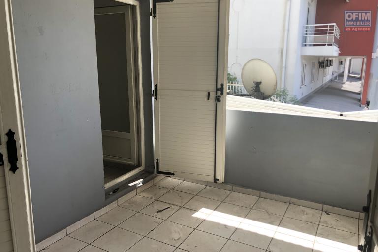 A louer appartement T2 a saint - clotilde