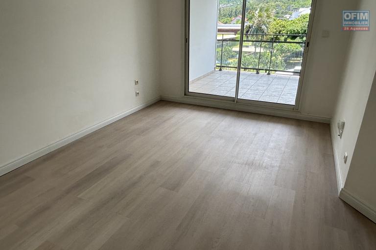 A louer Beau T2 ( refait entièrement) rue des manguiers proche centre ville