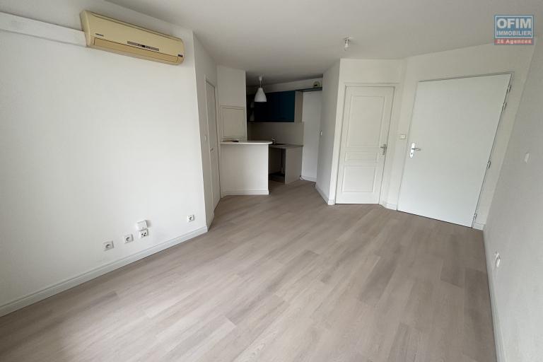 A louer Beau T2 ( refait entièrement) rue des manguiers proche centre ville