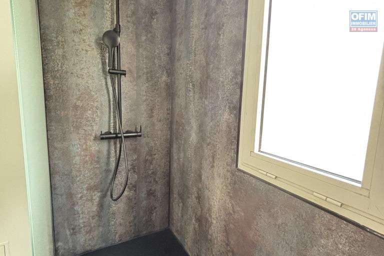 A louer Beau T2 ( refait entièrement) rue des manguiers proche centre ville