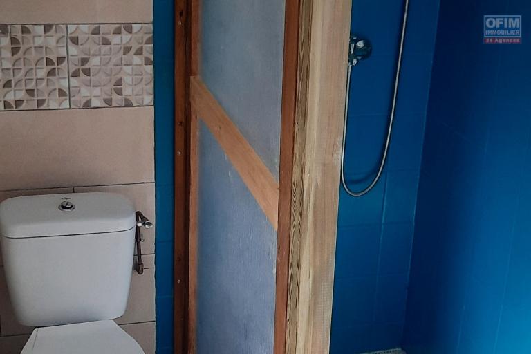 petite maison F3 avec jardin &agrave; Bagatelle