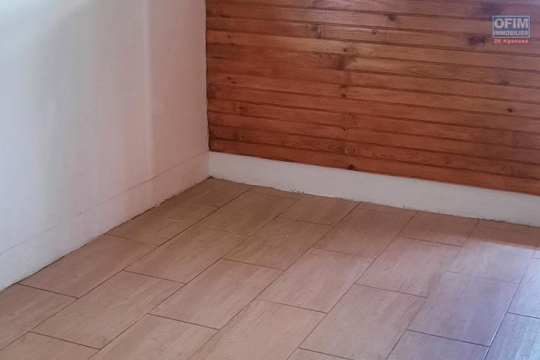 petite maison F3 avec jardin &agrave; Bagatelle