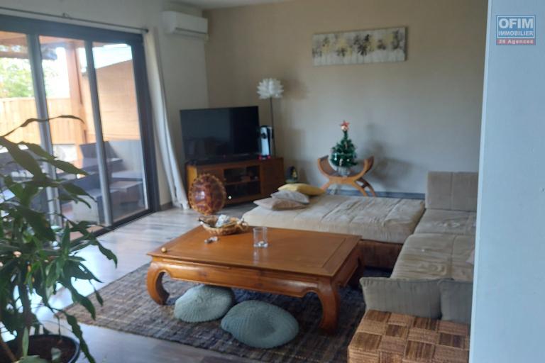 A louer  &agrave; Saint Leu villa F4  meubl&eacute;e  ,  moderne et spacieuse avec vue mer
